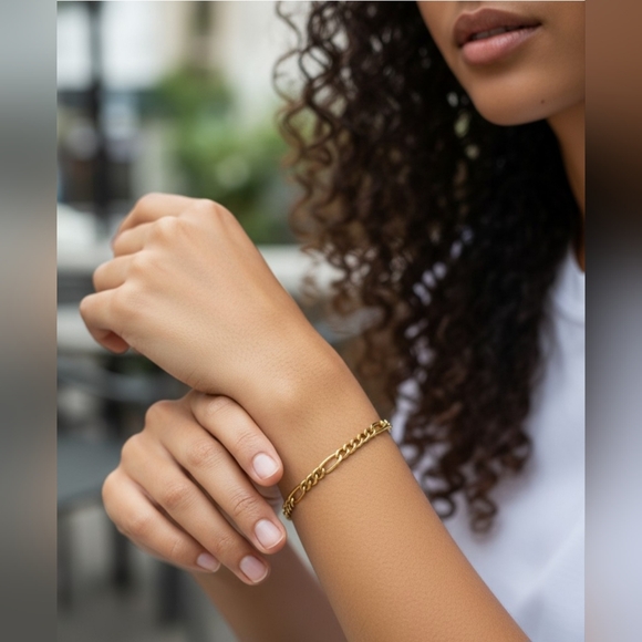 14KGP Stamp Yellow Gold Plated Classic Figaro Style 7.5" Chain Bracelet Vintage - Picture 2 of 16